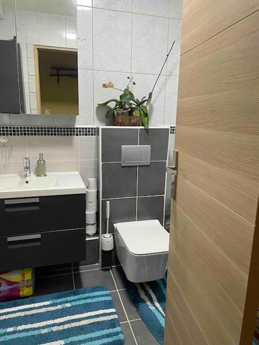 Superbe Appartement Dans Le Centre De Mons - Arivee Autonome 외부 사진